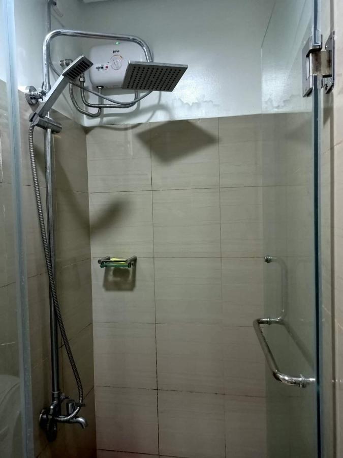 Deluxe Suites Razelles 2 At Shore 2 Residences Tower 1 Pasay Esterno foto