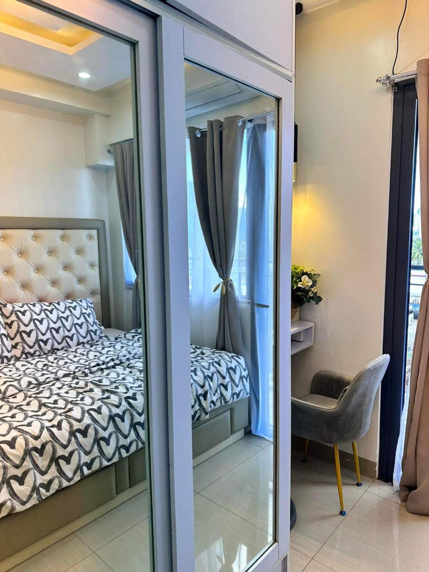 Deluxe Suites Razelles 2 At Shore 2 Residences Tower 1 Pasay Esterno foto